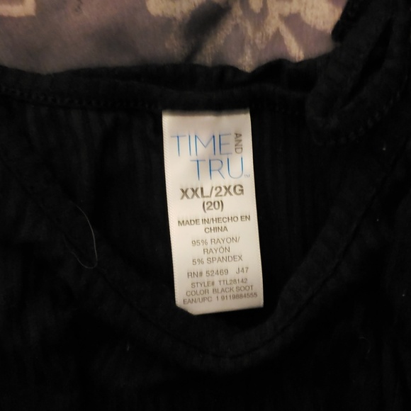 Black flowy tank top - Picture 2 of 2